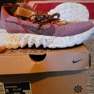 Mens Nike sneakers , brand new , never worn , size 8